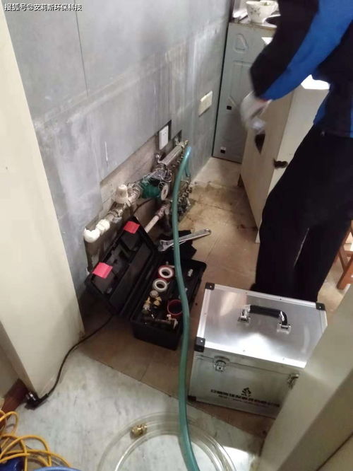 今天組團(tuán)去小區(qū)清洗地暖,沒想到會遇到這種事情