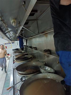抽油煙機清洗_雙流區(qū)大型抽油煙機清洗_上門服務